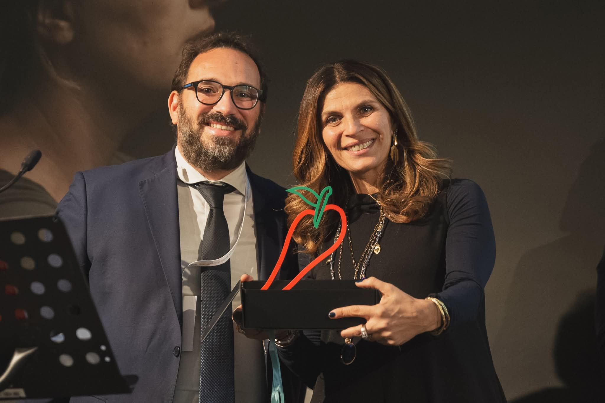 Al Digeat Festival 2025 riconoscimento a Sara La Bombarda, Responsabile per la Transizione al Digitale di ARTI